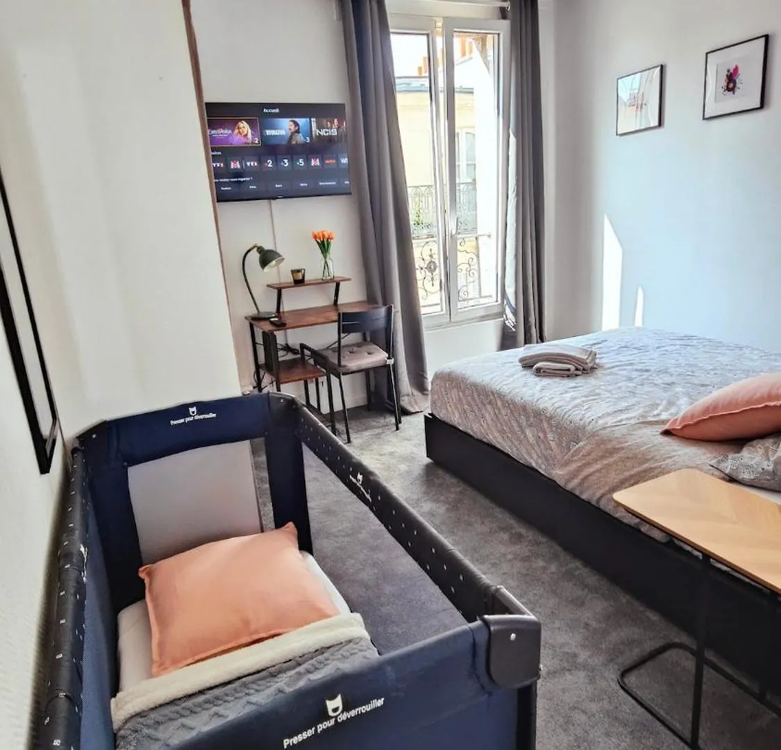 Charmant T2 Renove, Calme & Lumineux, Paris 17E 0*,  Frankrijk