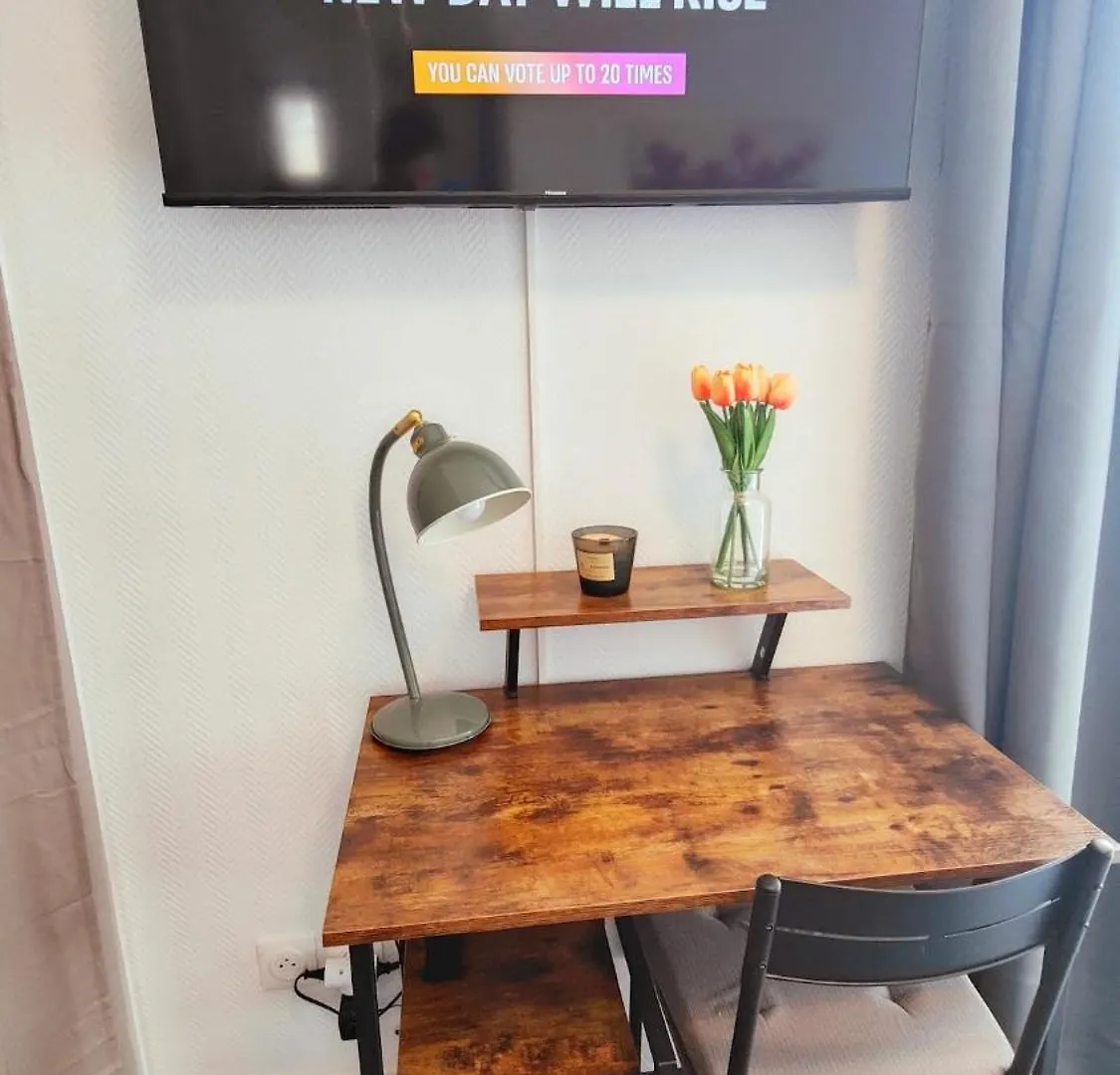 Appartement Charmant T2 Renove, Calme & Lumineux, Paris 17E